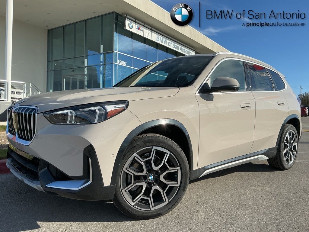 2026 BMW X1 28i's photo