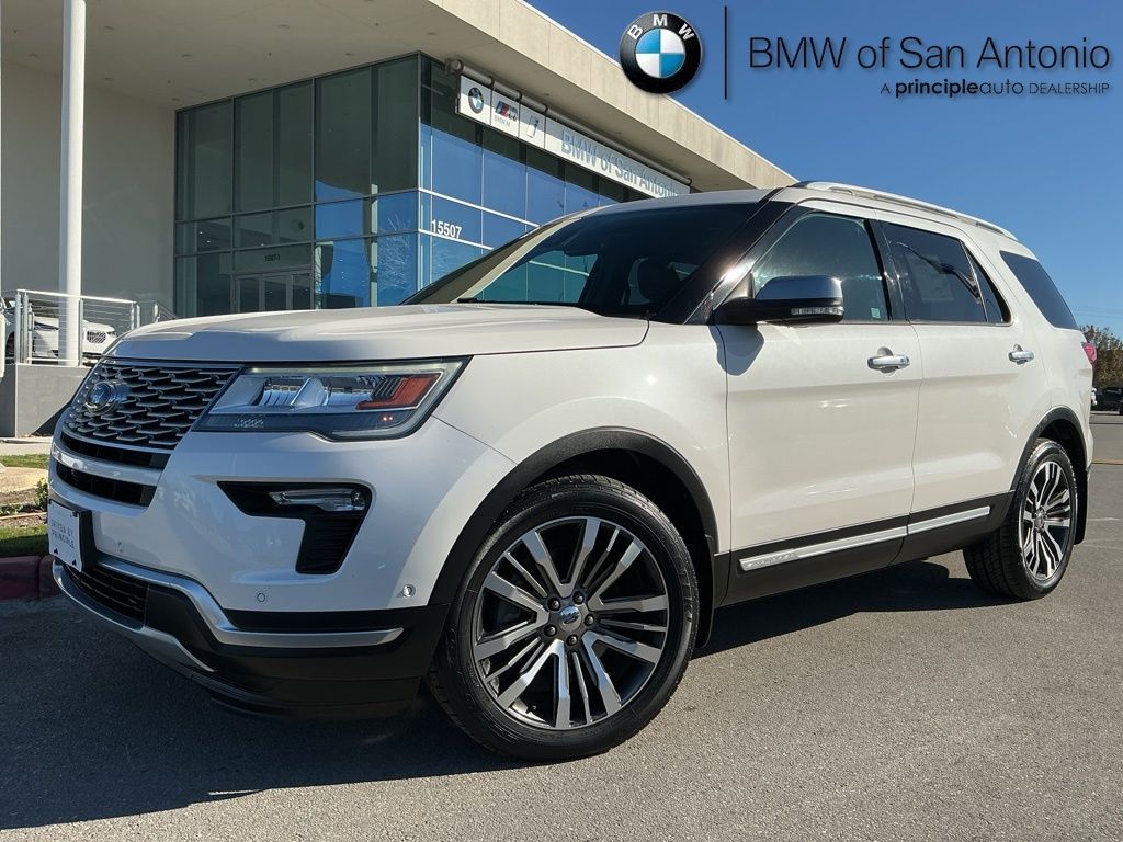 2018 Ford Explorer Platinum's photo