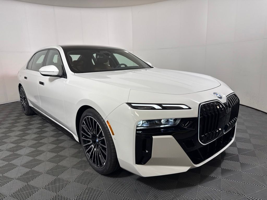 New 2026 BMW 750e xDrive Sedan