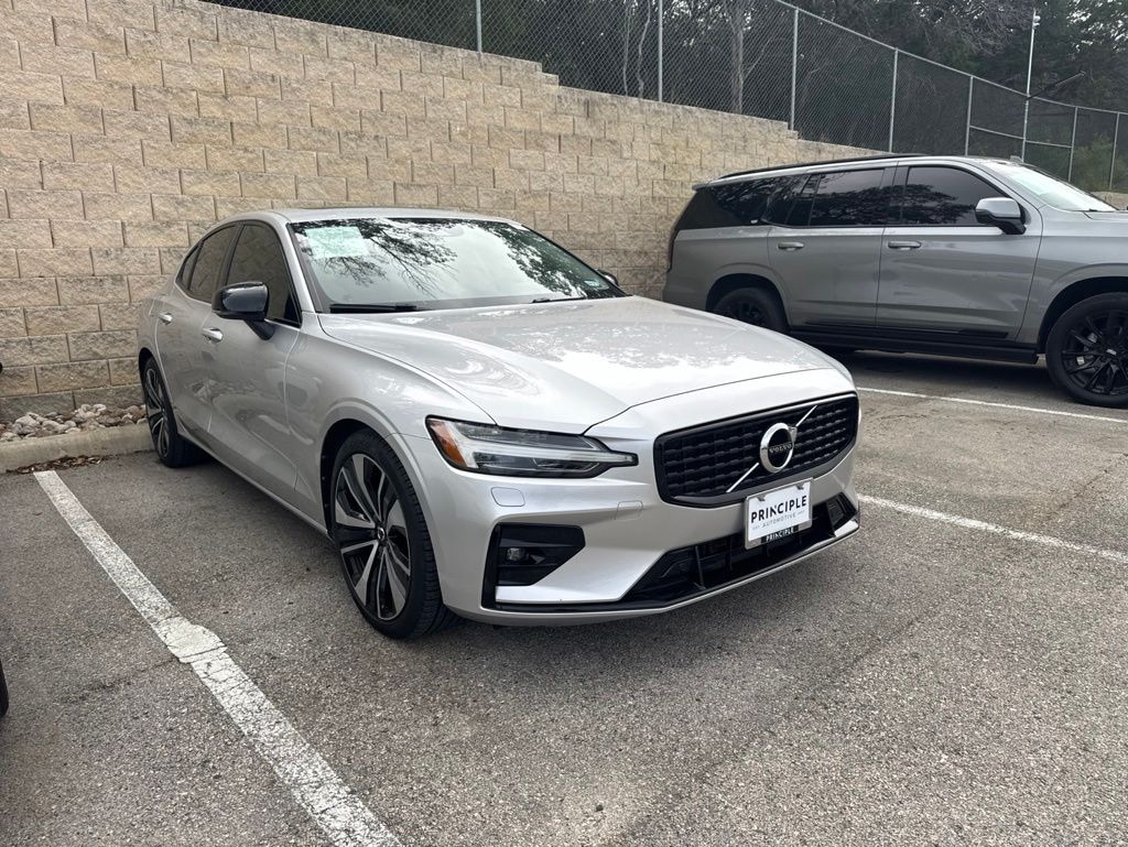 Used 2022 Volvo S60 B5 Momentum Sedan
