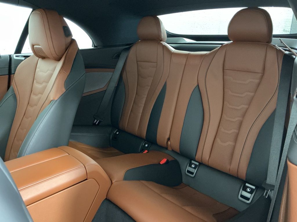 2026 BMW 8 Series 840i - Photo 25