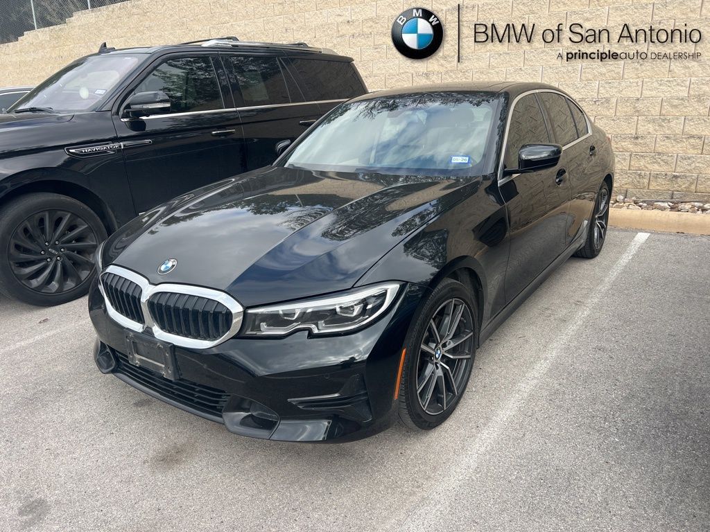 2020 BMW 3 Series 330i's photo
