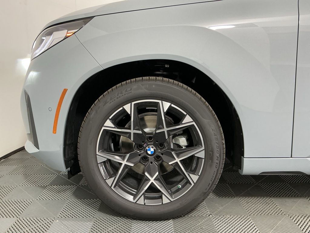 2026 BMW X3 30 - Photo 9