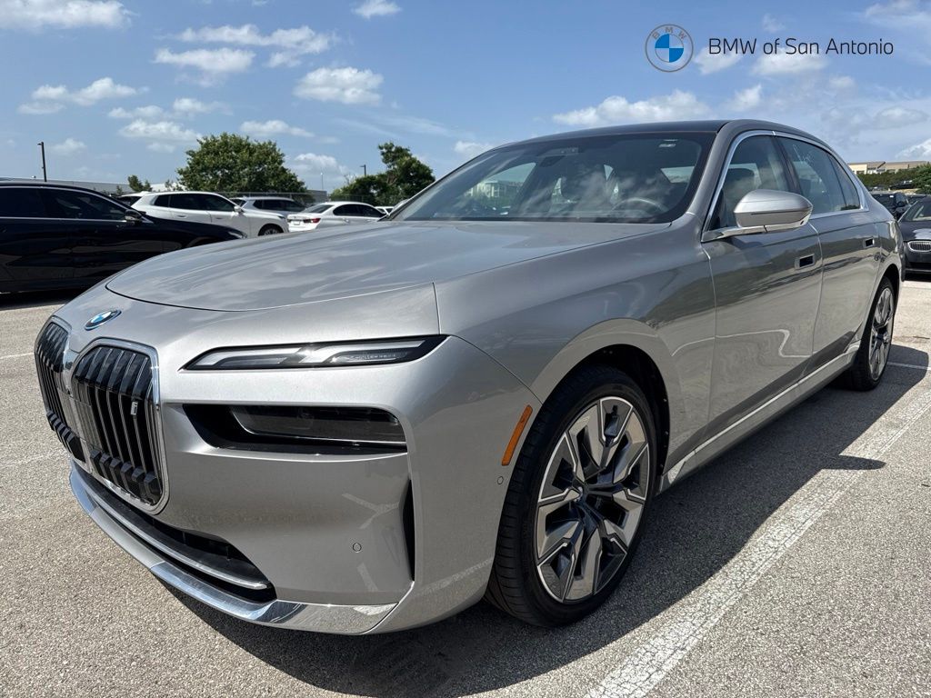 2024 BMW i7 xDrive60's photo
