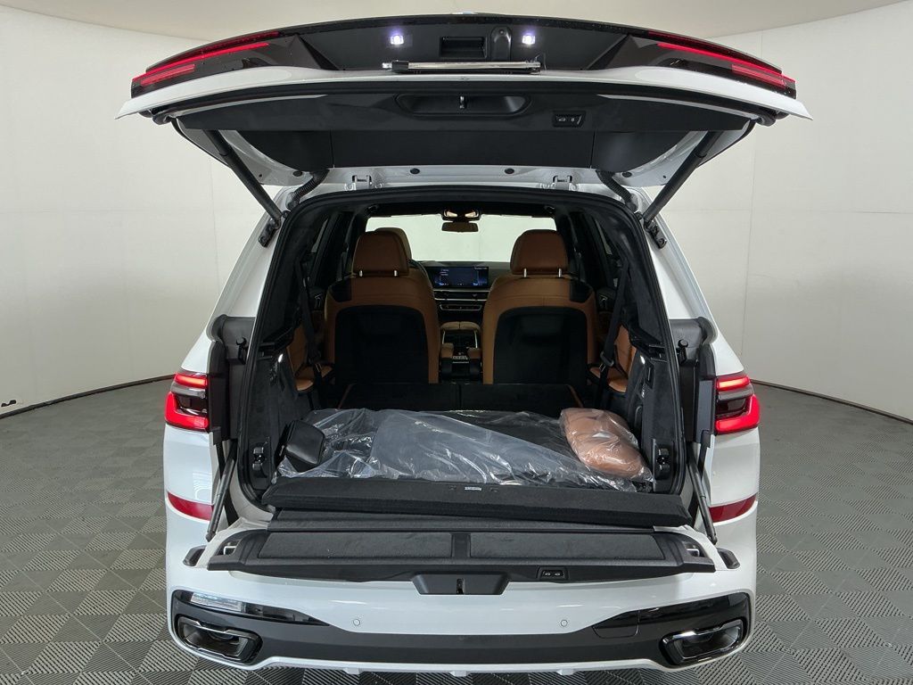 2026 BMW X7 40i - Photo 30