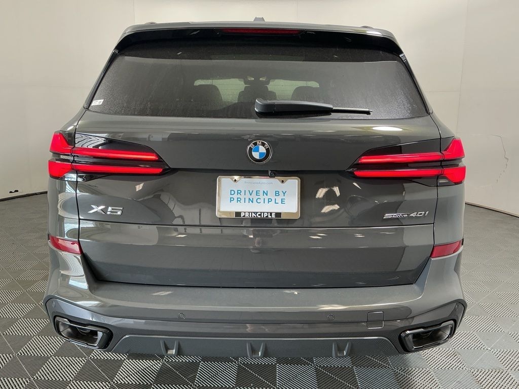 New 2026 BMW X5 sDrive40i SUV