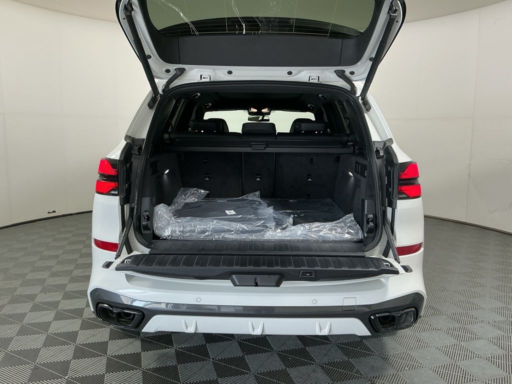 2026 BMW X5 M60i - Photo 28
