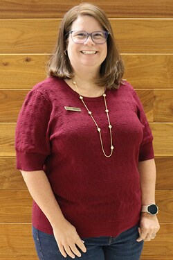 Staff member Sara W. from ID_4125db