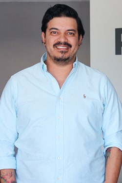 Staff member Gabriel Loza from e8fd50952c46