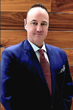 Staff member Tim Boes from 0f0fd8985ffd