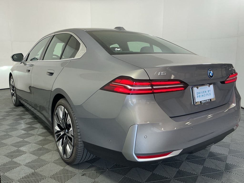 2026 BMW i5 40 - Photo 6