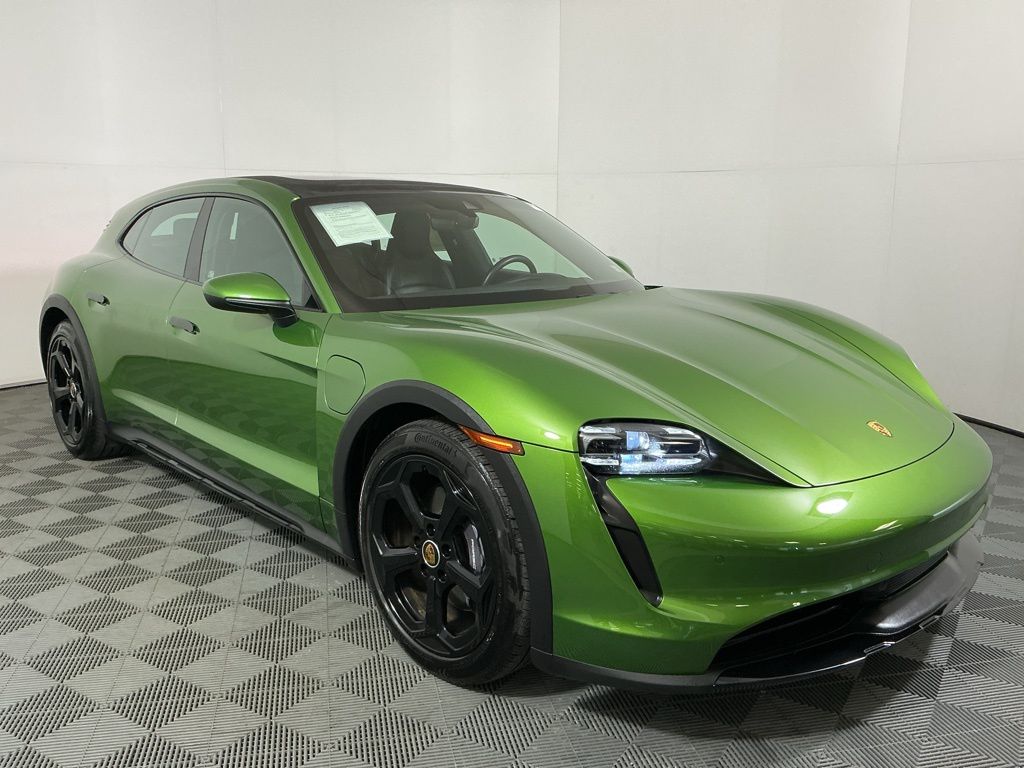 2021 Porsche Taycan Cross Turismo 4 photo 3