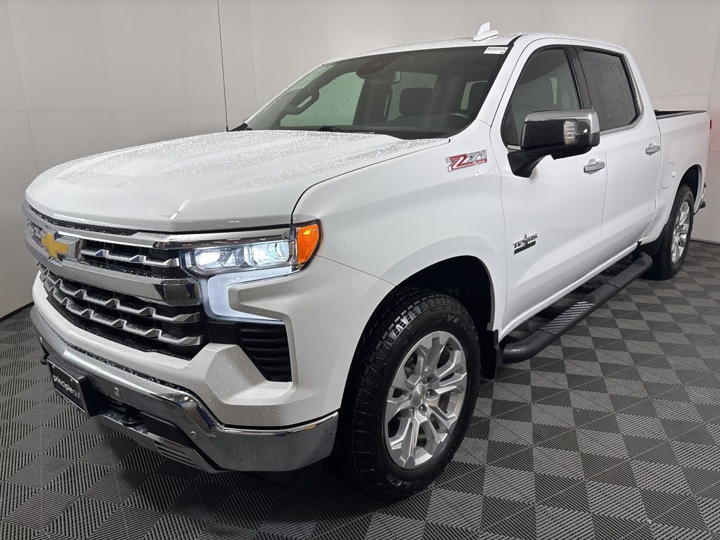 Used 2024 Chevrolet Silverado 1500 LTZ with VIN 1GCUDGED3RZ352251 for sale in San Antonio, TX