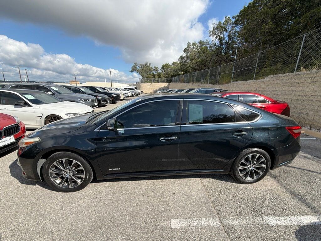 Used 2016 Toyota Avalon Hybrid XLE Premium Sedan