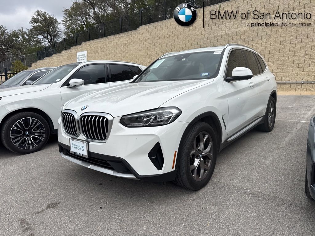 2023 BMW X3 30i's photo