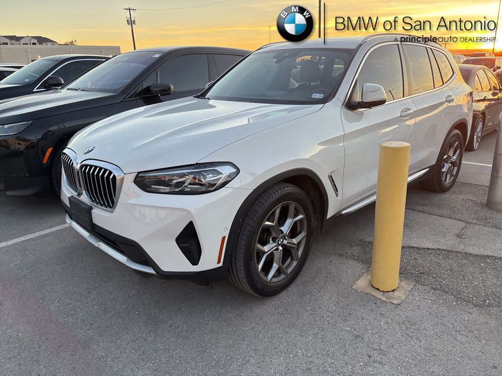 2023 BMW X3 30i's photo