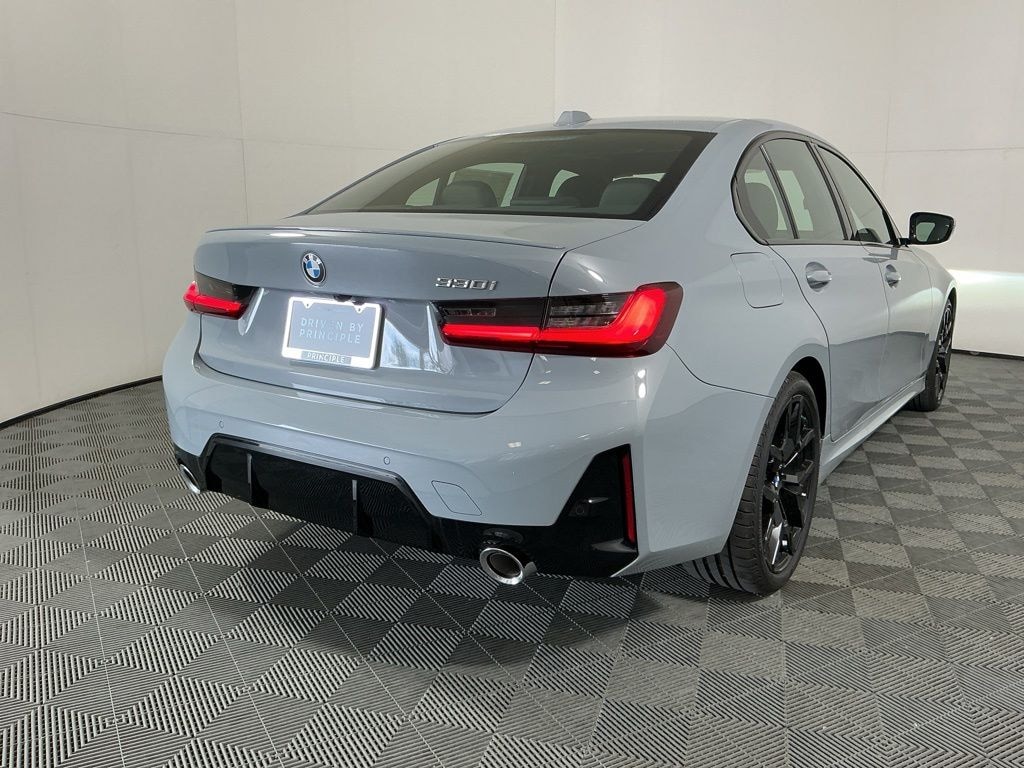 New 2026 BMW 330i Sedan