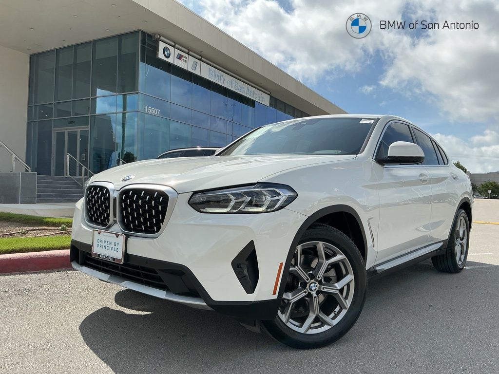 2023 BMW X4 xDrive30i's photo
