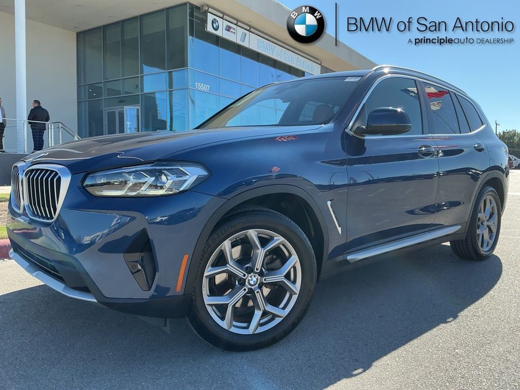 2023 BMW X3 30i's photo