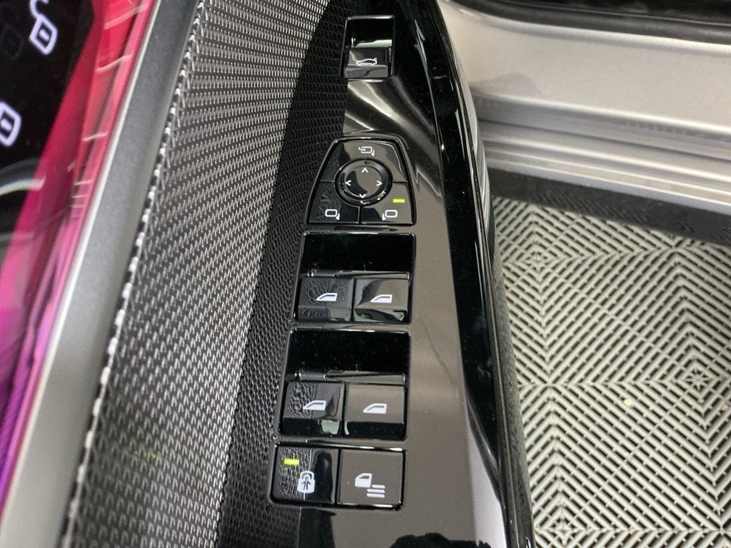 2025 BMW 7 Series 760i - Photo 24