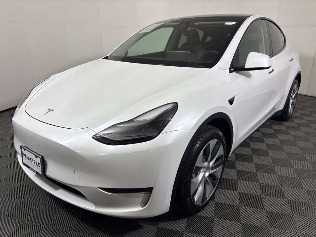 Used 2023 Tesla Model Y Long Range with VIN 7SAYGDEE5PA179285 for sale in San Antonio, TX