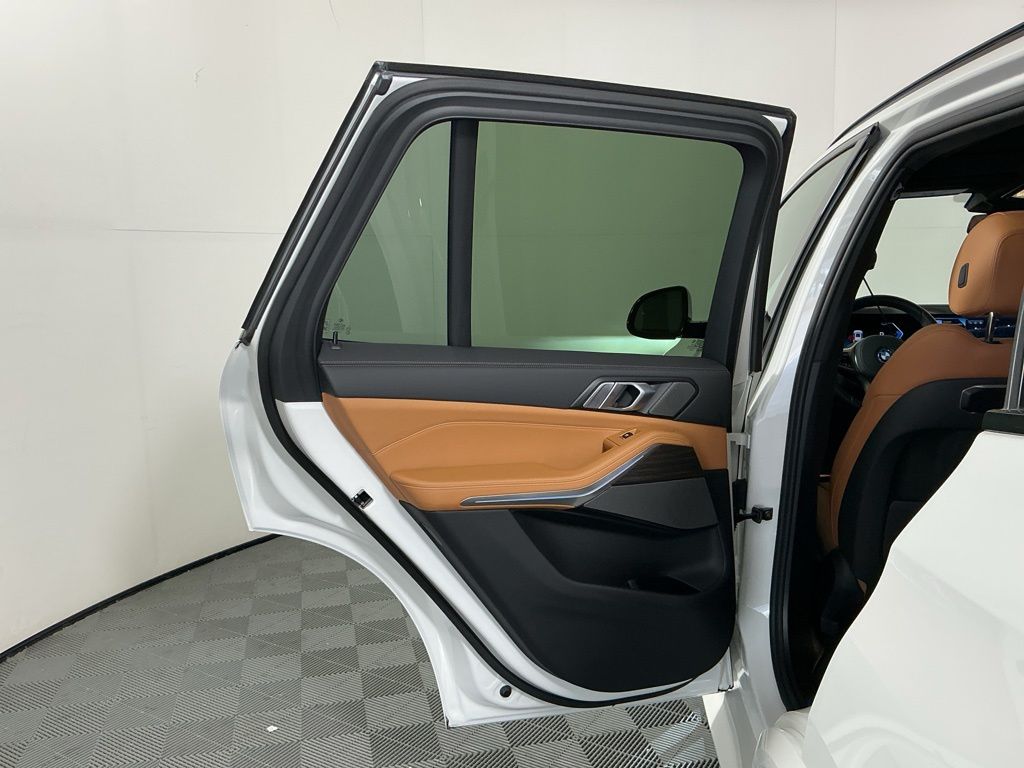 2026 BMW X5 50e - Photo 10