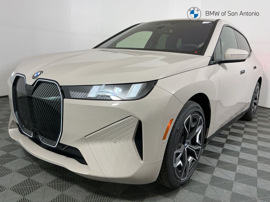2026 BMW iX xDrive45's photo