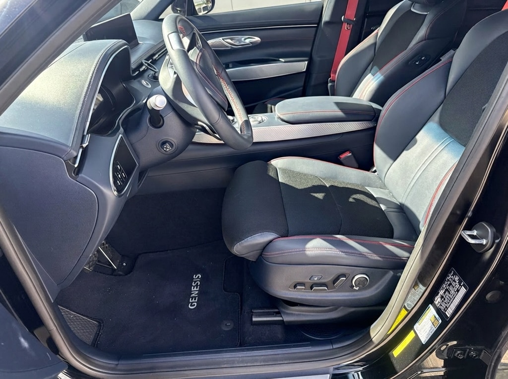 Used 2023 Genesis GV70 2.5T SUV