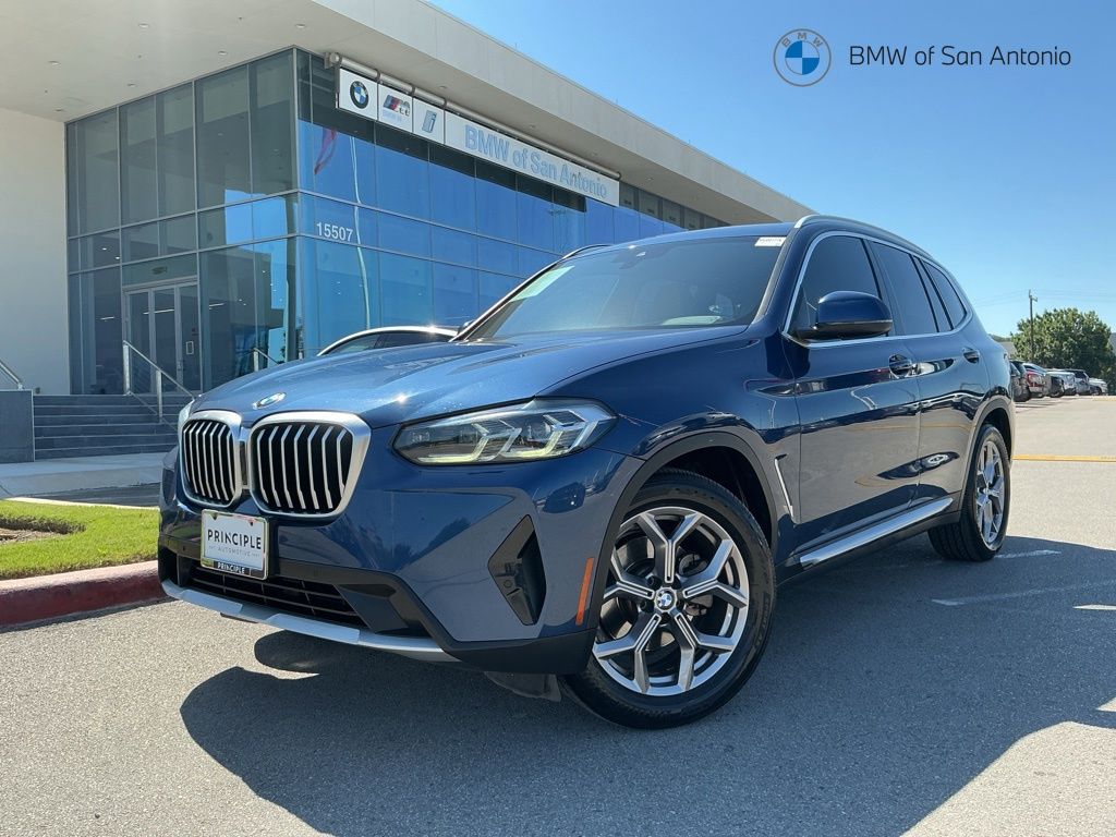 2022 BMW X3 sDrive30i's photo