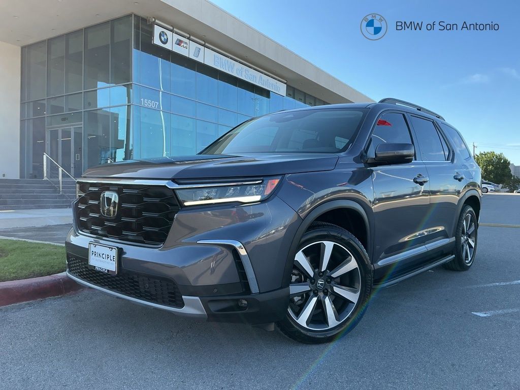 2024 Honda Pilot Touring AWD's photo