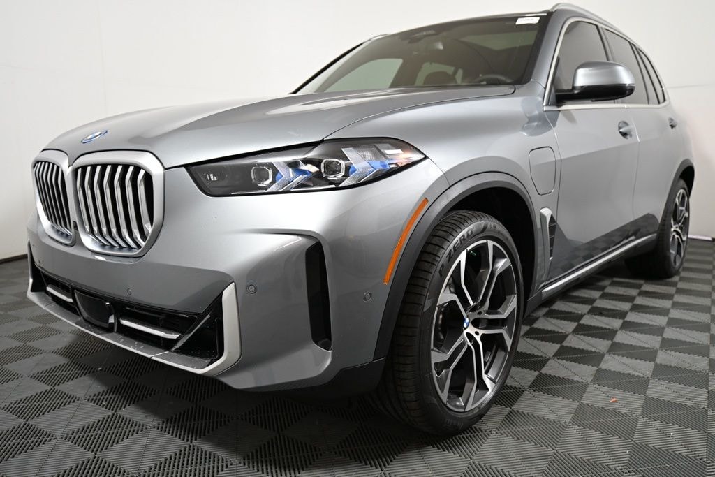 New 2026 BMW X5 PHEV xDrive50e SUV