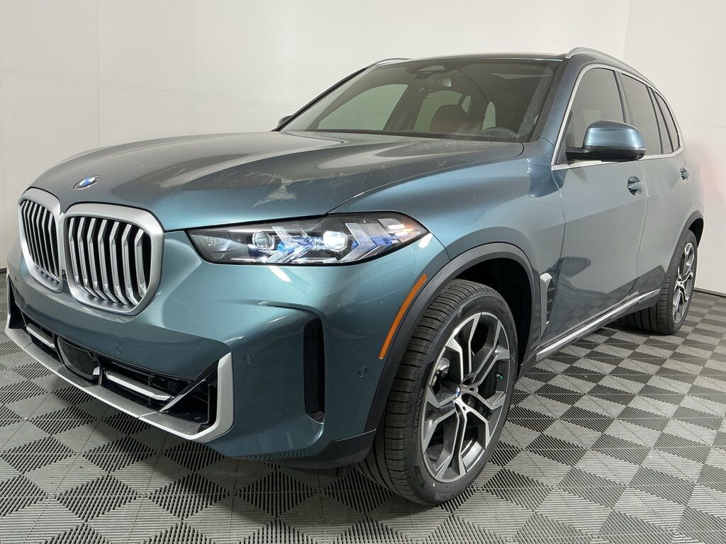 New 2026 BMW X5 sDrive40i SUV