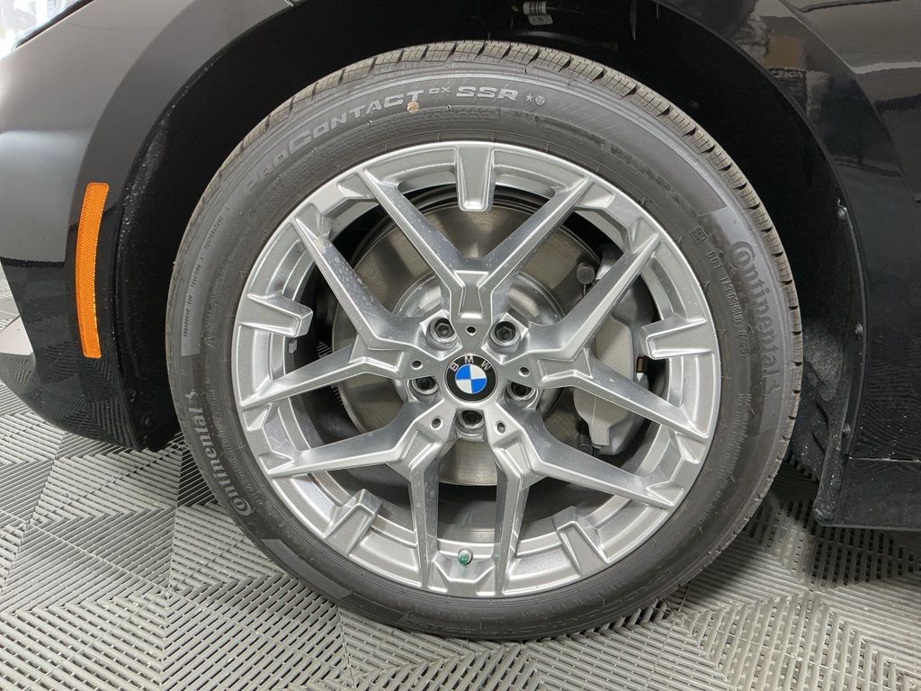 2026 BMW 3 Series 330i - Photo 8