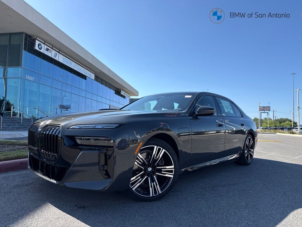 New 2026 BMW 750e xDrive