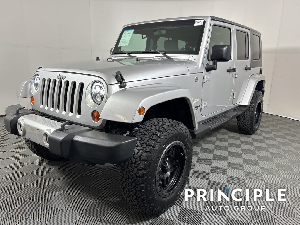 Used 2009 Jeep Wrangler Unlimited Sahara with VIN 1J4GA59179L722401 for sale in San Antonio, TX