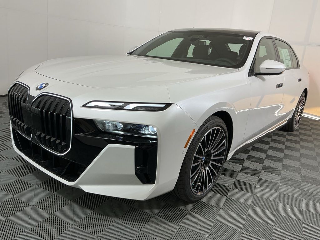 New 2026 BMW 740i xDrive Sedan