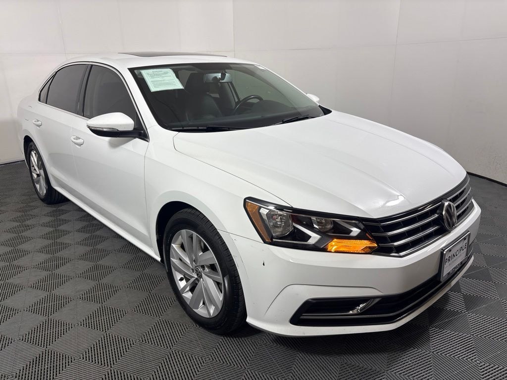 Used 2018 Volkswagen Passat 2.0T SE Sedan
