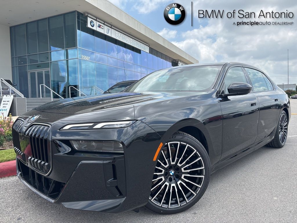 2025 BMW 740i Sedan 
