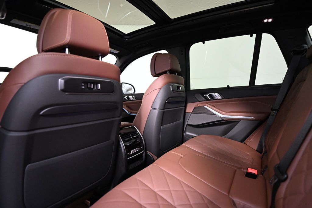 2026 BMW X5 50e - Photo 33