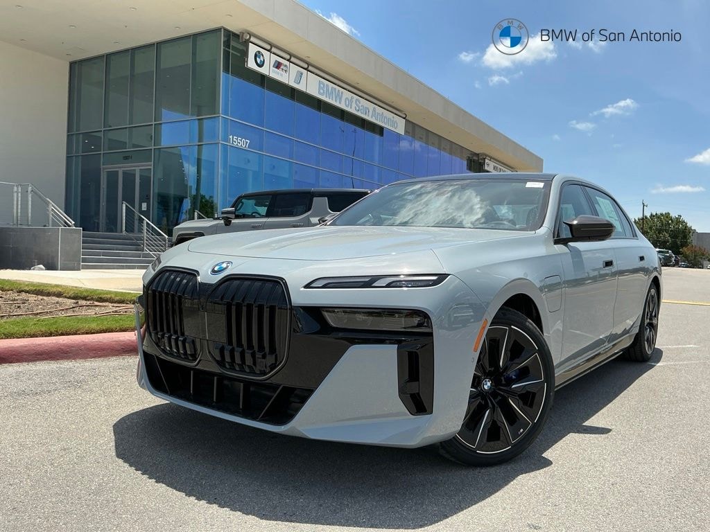 New 2026 BMW 750e xDrive Sedan