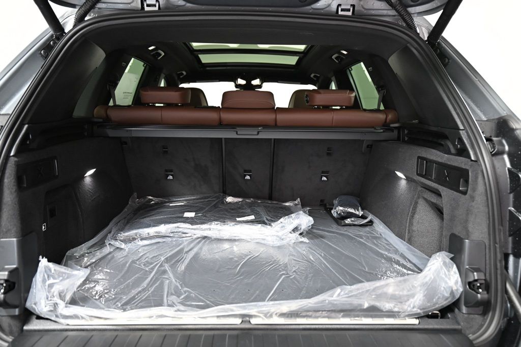 2026 BMW X5 50e - Photo 11