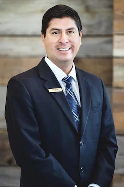 Staff member Rob Silva from 0f0fd8985ffd