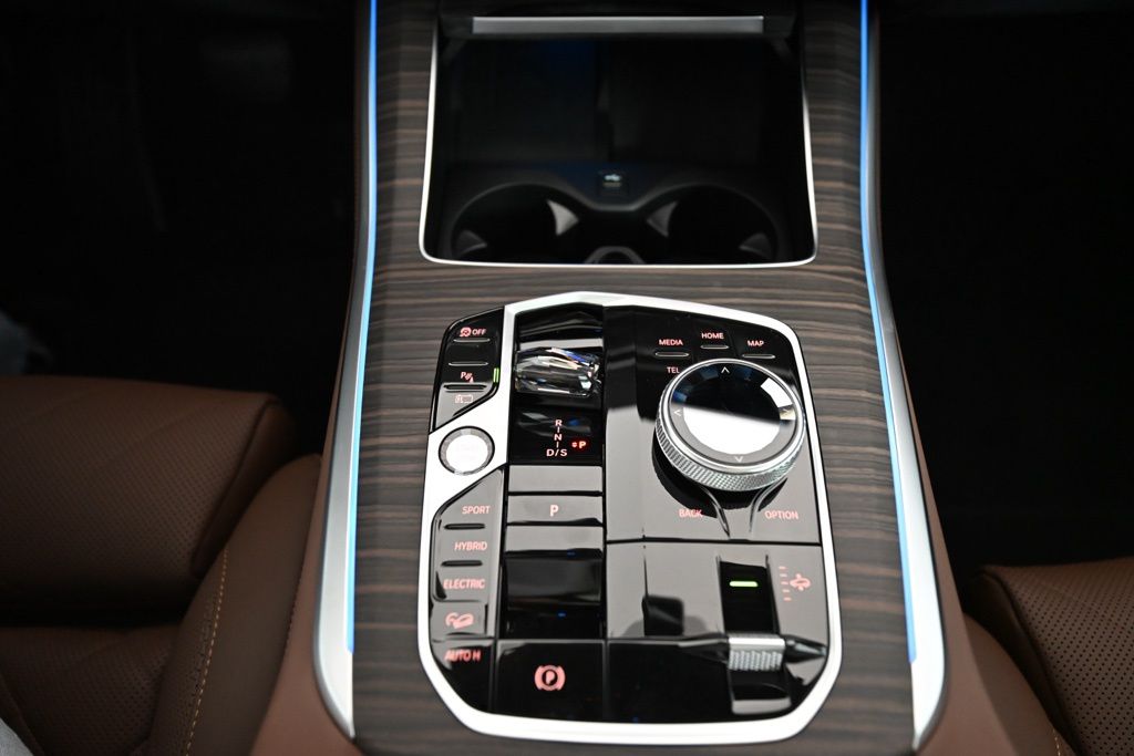2026 BMW X5 50e - Photo 19