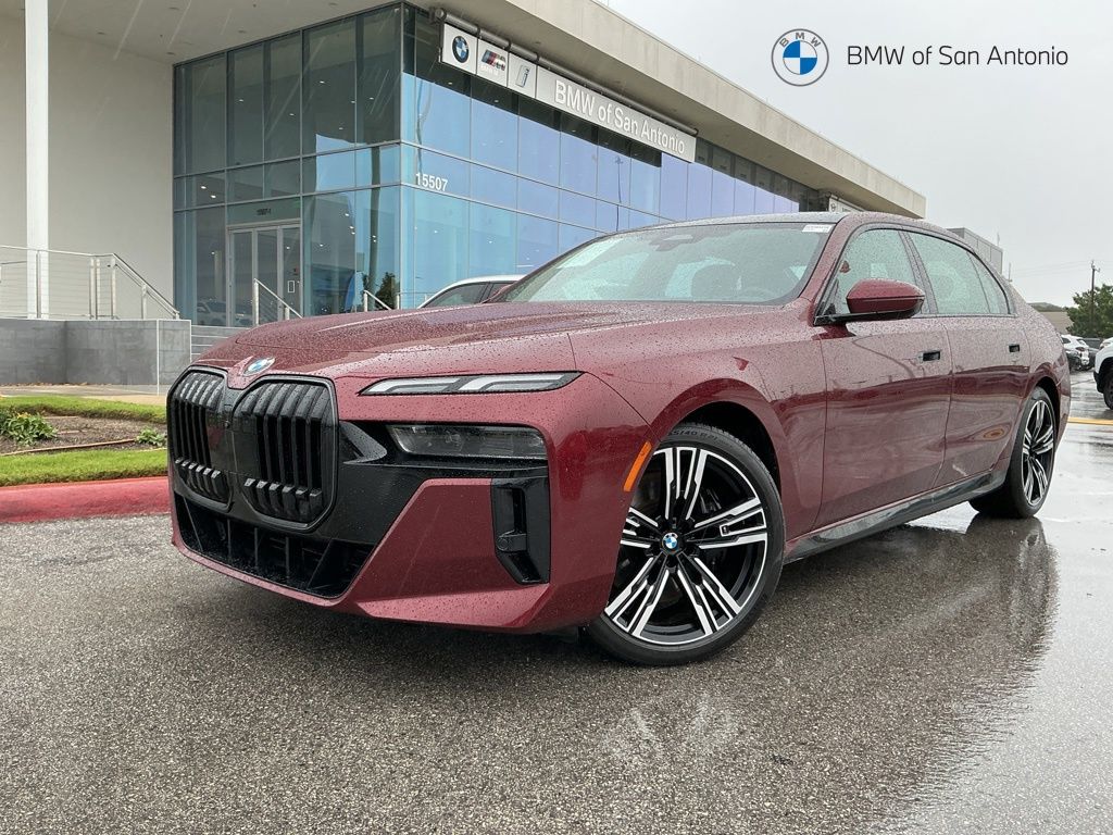 2025 BMW 7 Series 740i xDrive Sedan's photo