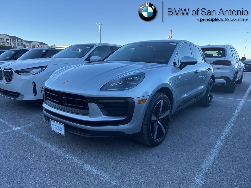2024 Porsche Macan T