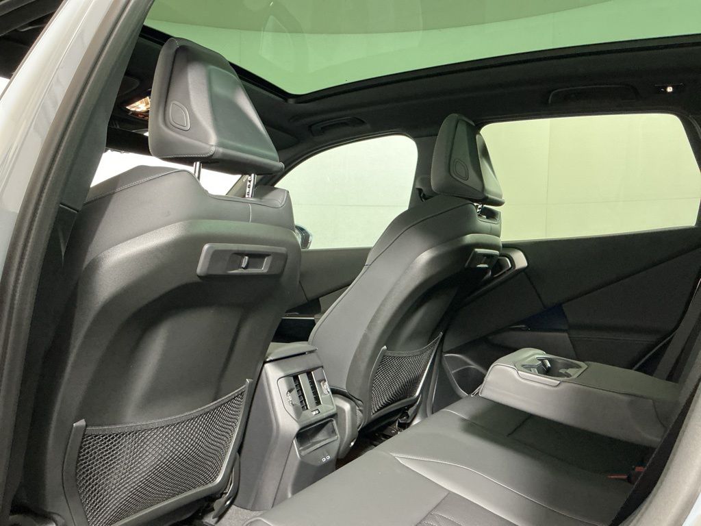 2026 BMW X3 30 - Photo 27