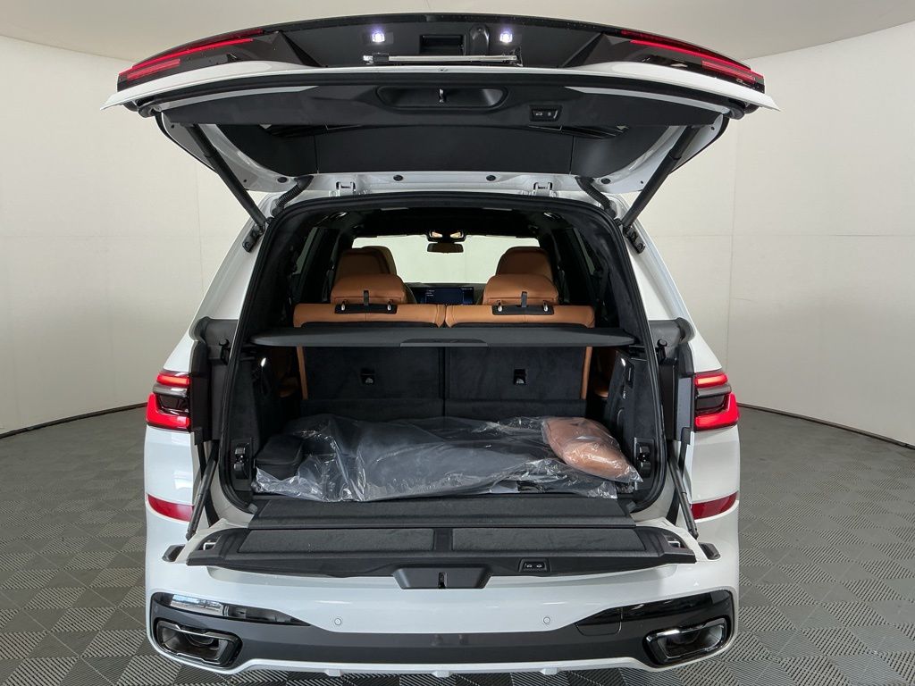 2026 BMW X7 40i - Photo 31