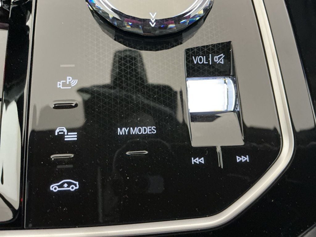 2025 BMW 7 Series 760i - Photo 14