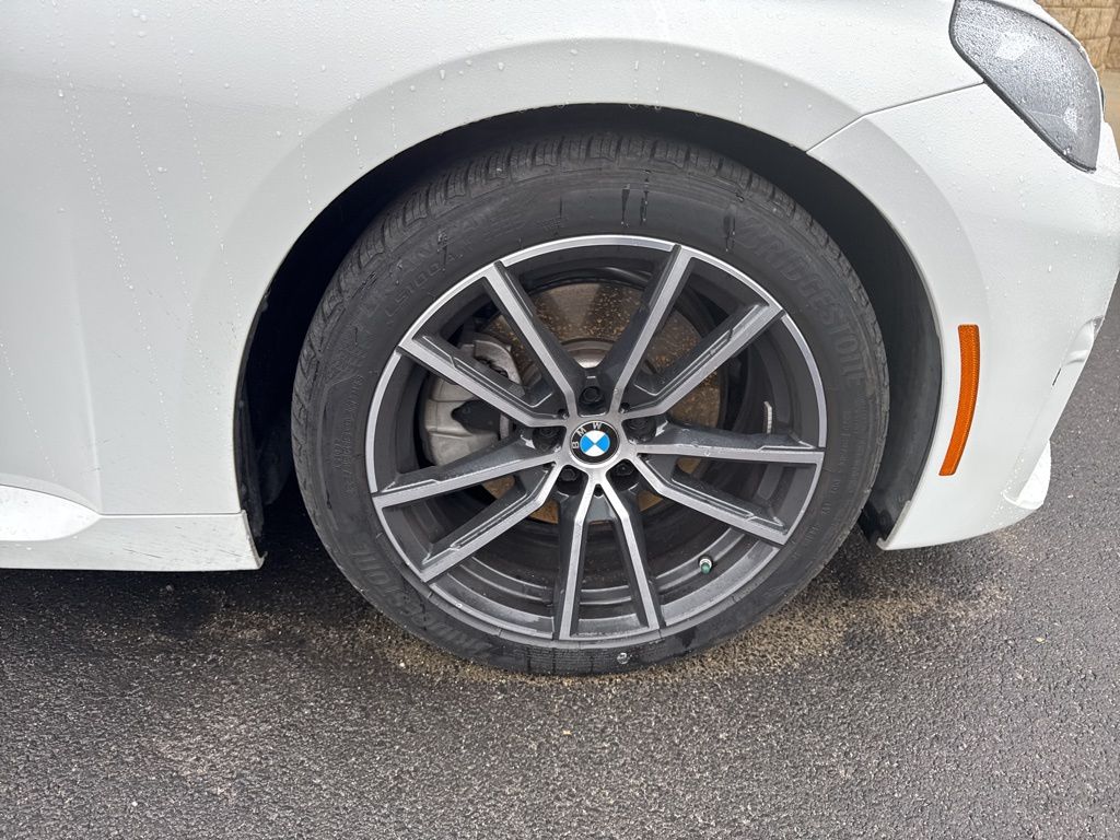 2024 Bmw 230i Coupe photo 3