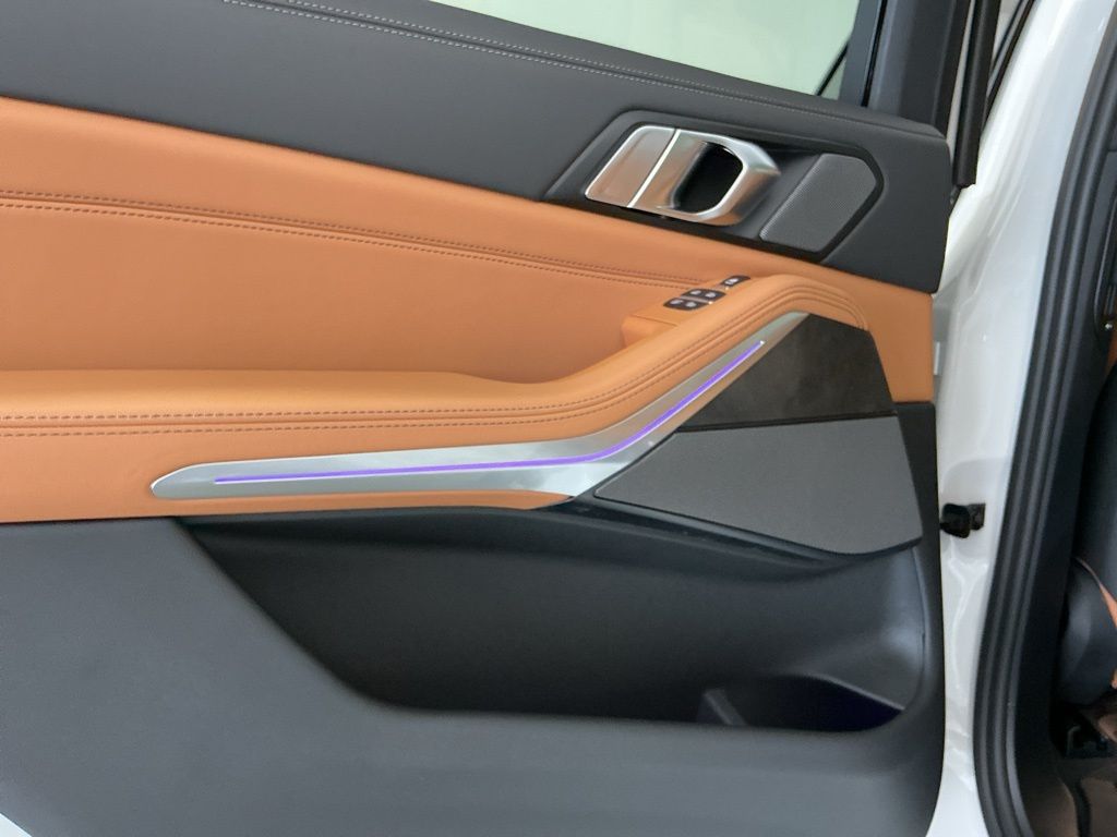 2026 BMW X7 40i - Photo 24